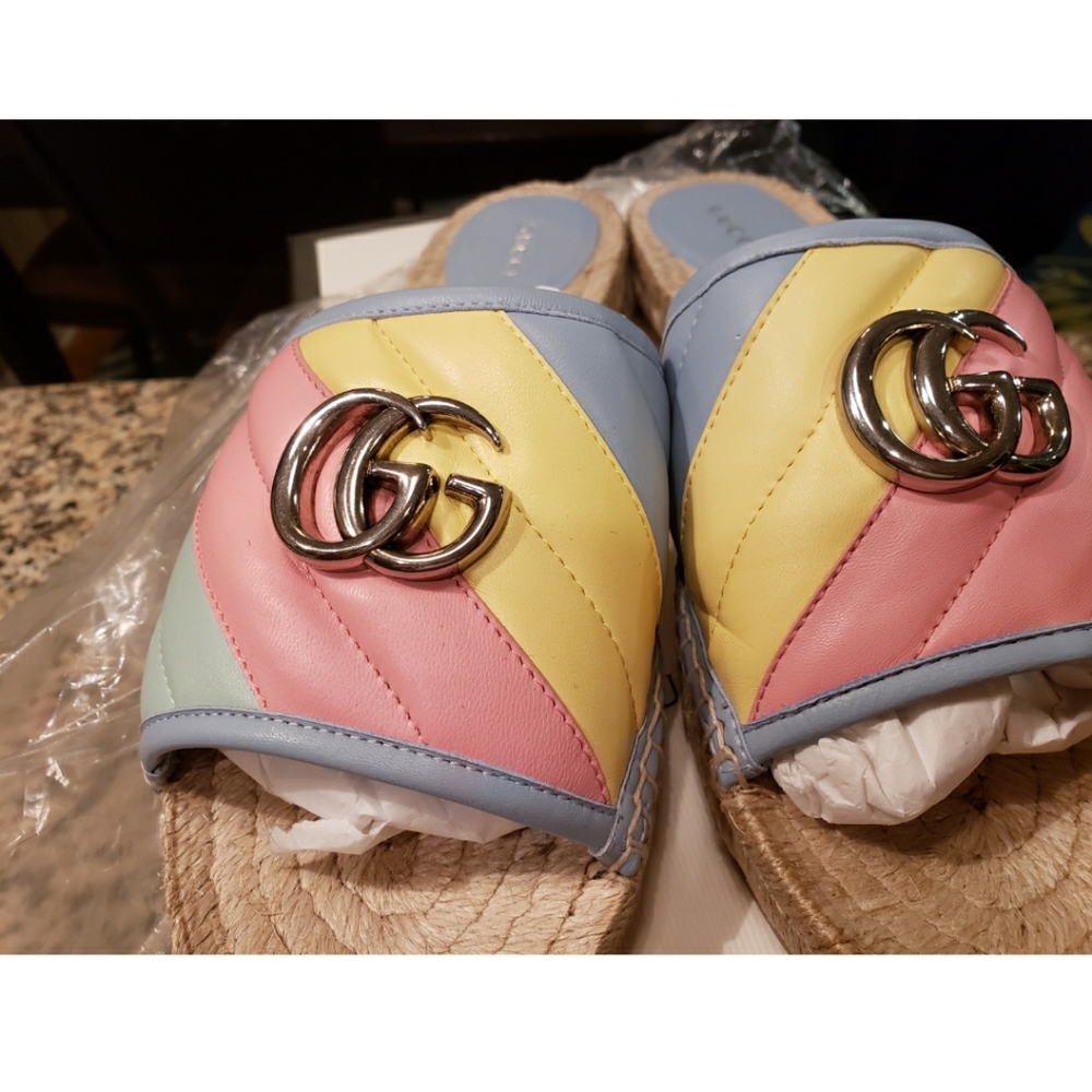 New Auth Gucci Marmont Sz 40 Slides! - Picture 4 of 11